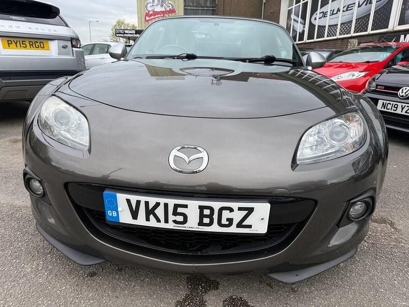 Usado Mazda MX5 Edition 126 HP (92 kW) 2015 Cinzento Cabrios