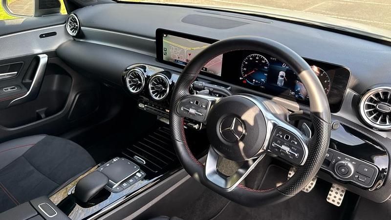 Used Mercedes A200 Executive 163 HP (119 kW) 2023 White