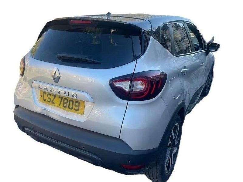 Used Renault Captur Iconic 90 HP (66 kW) 2019 Silver SUV