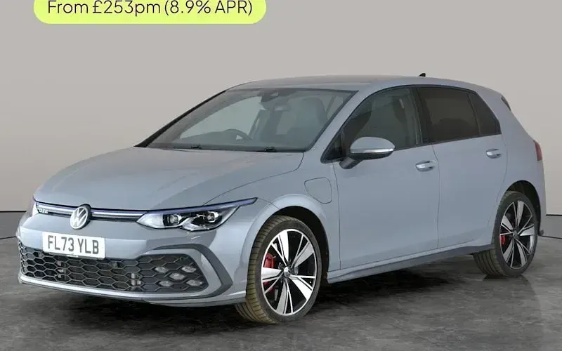 Second-hand VW Golf VIII GTE 245 CP (180 kW) 2023 Hatchback