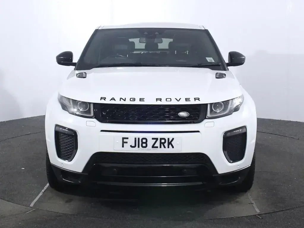 Used Land Rover Range Rover evoque HSE Dynamic 180 HP (132 kW) 2018 White Estate