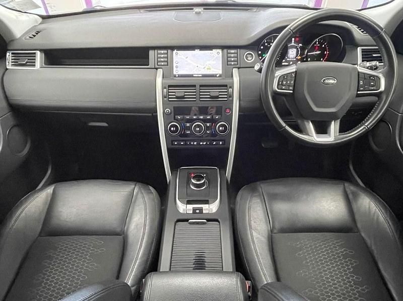 Used Land Rover Discovery Sport SE 180 HP (132 kW) 2018 White SUV