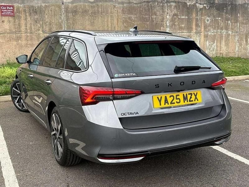 Used Skoda Octavia SportLine 110 HP (80 kW) 2025 Grey Estate
