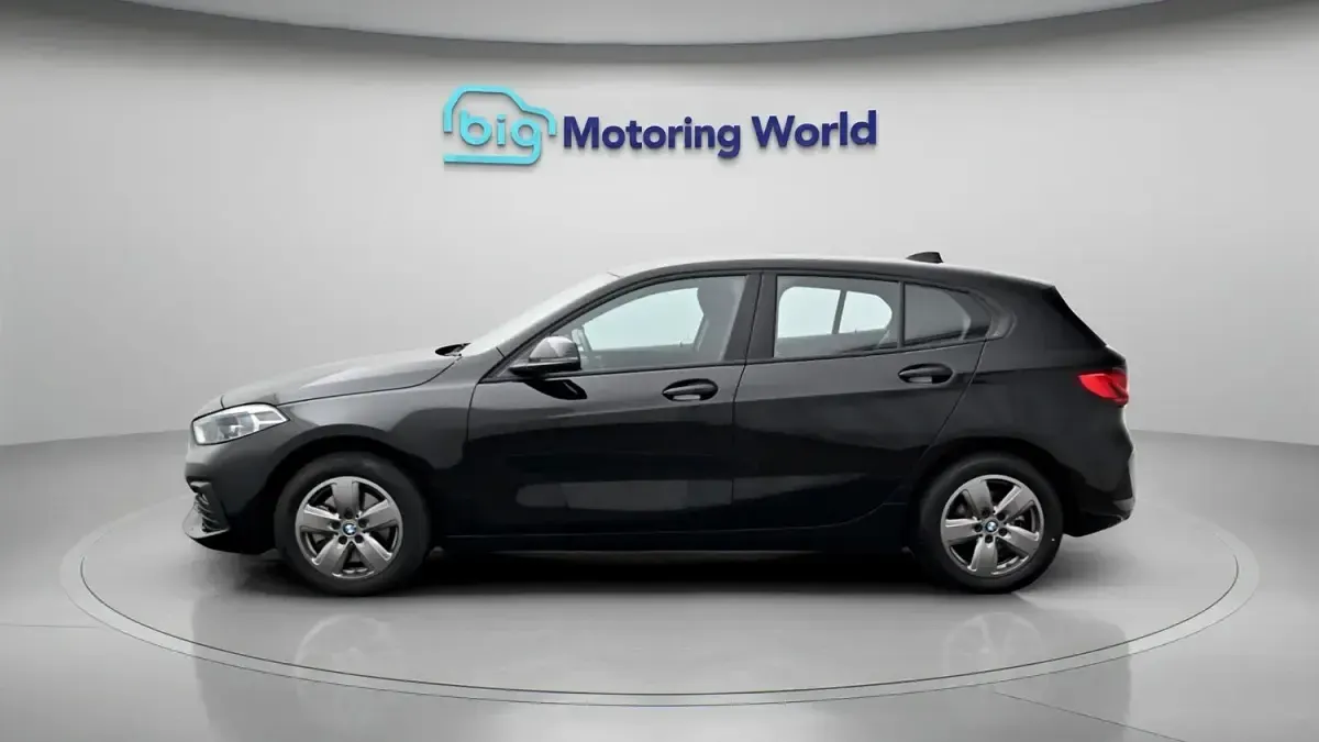 Used BMW 118 136 HP (100 kW) 2023 Black Hatchback