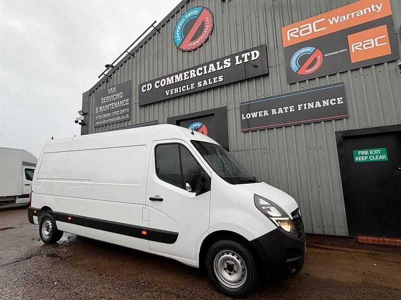 White Used 2021 Vauxhall Movano MPV | £7,995 (Fair price) - Image 1/3