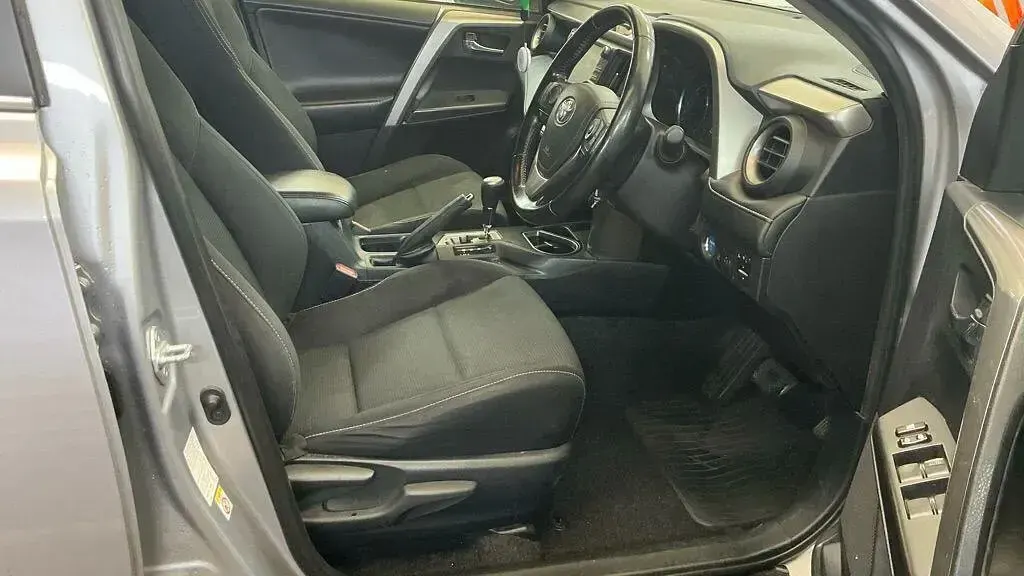 Used Toyota RAV4 Hybrid 2018 Silver SUV