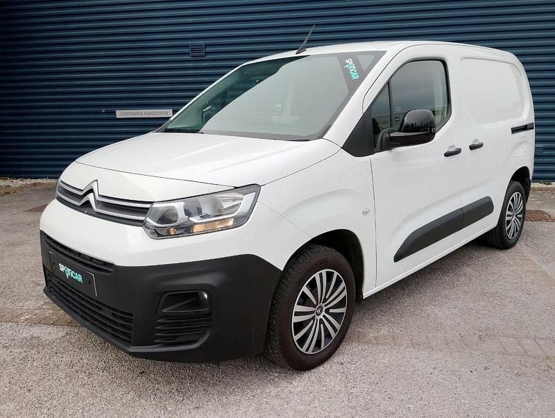 Used Citroën Berlingo 99 HP (72 kW) 2022 White MPV