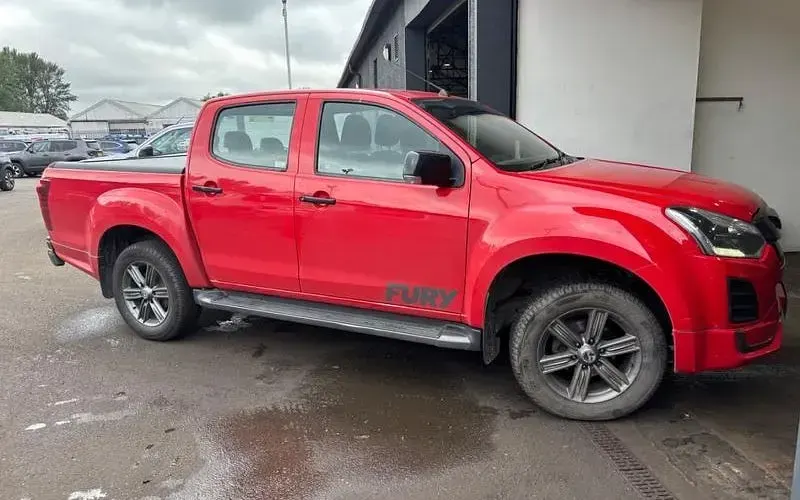 Used Isuzu D-Max 165 HP (121 kW) 2019 Cabriolet