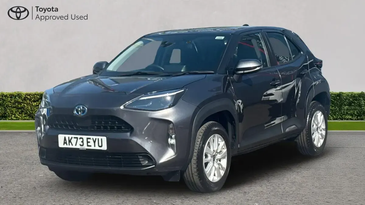 Used Toyota Yaris 116 HP (85 kW) 2023 Decuma grey Hatchback