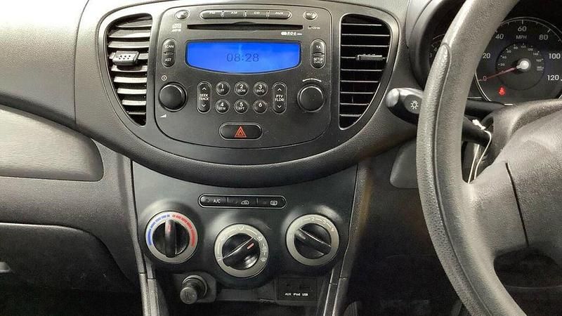 Used Hyundai i10 Classic 86 HP (63 kW) 2011 Grey Hatchback