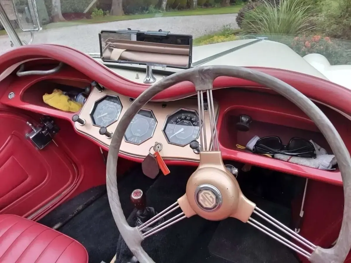 Used MG F 1954 White Cabriolet