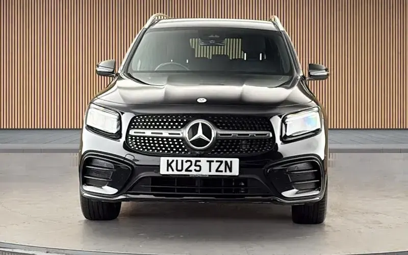 Used Mercedes GLB200 Executive 163 HP (119 kW) 2025 SUV