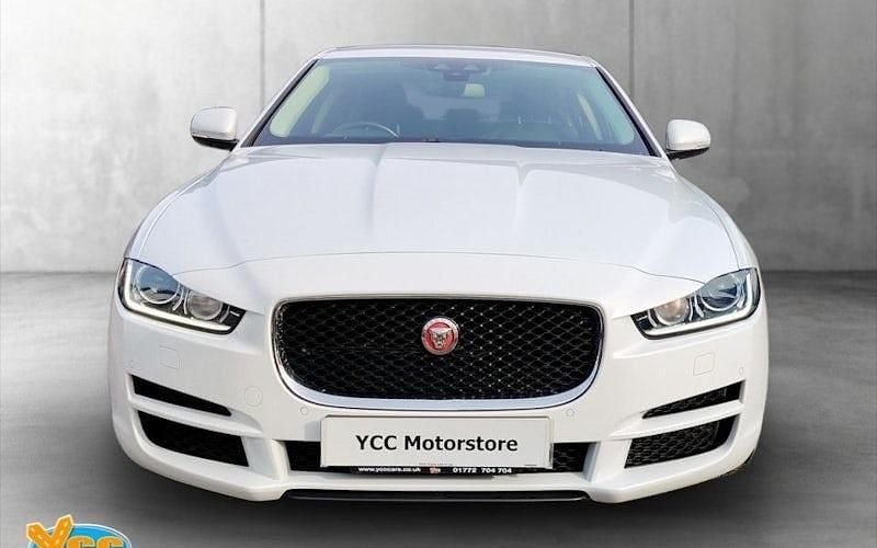 Used Jaguar XE Portfolio 179 HP (131 kW) 2019 Sedan