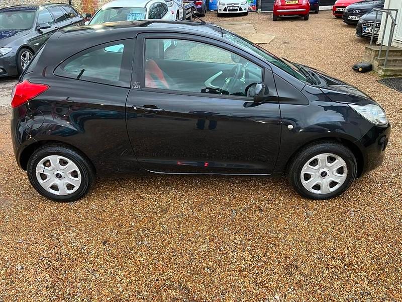 Used Ford Ka 69 HP (50 kW) 2015 Black Hatchback