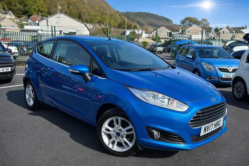 Used Ford Fiesta Zetec 82 HP (60 kW) 2017 Blue Hatchback