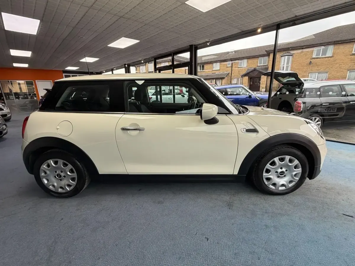 Usado Mini ONE Classic 2019 Blanco Utilitario
