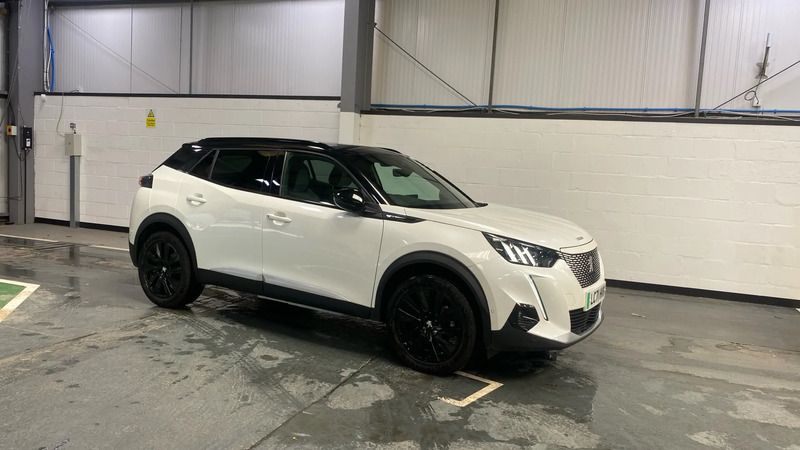 White Used 2021 Peugeot e-2008 Premium SUV | £13,498 (Fair price) - Image 1/4