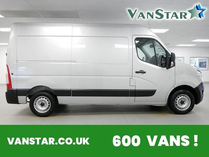 Silver Used 2022 Nissan Interstar Tekna Van | £23,789 (Super price) - Image 1/4