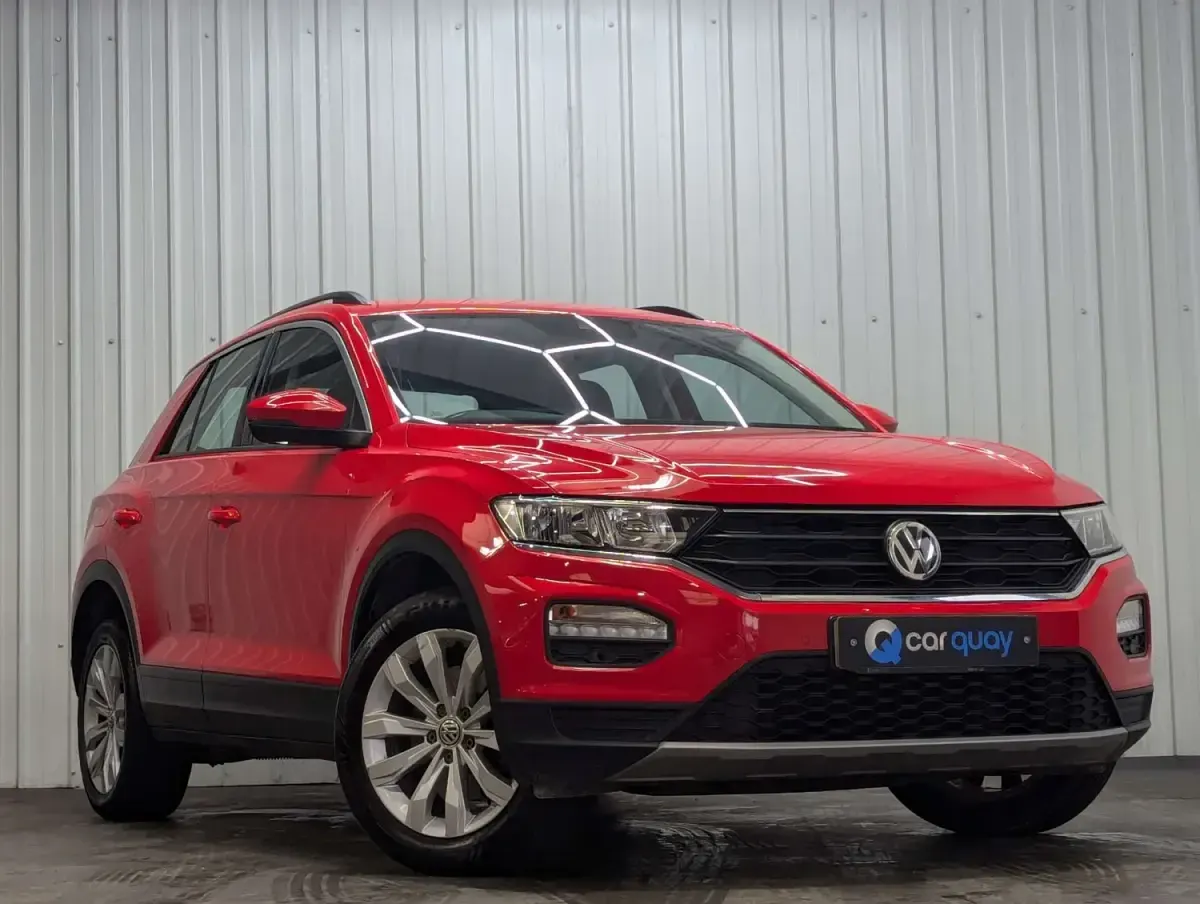 Używany VW T-Roc SE 115 KM (84 kW) 2018 Czerwony SUV