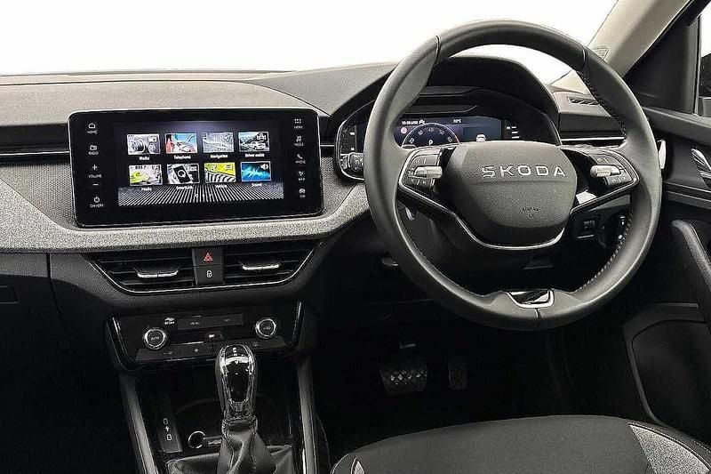 Used Skoda Scala SE 115 HP (84 kW) 2025 Black magic pearl effect Hatchback