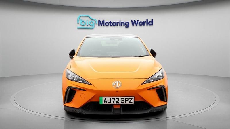 Used MG MG4 EV Trophy 319 kW (435 HP) 2023 Orange Hatchback