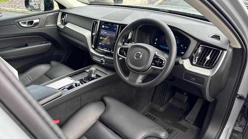 Used Volvo XC60 Plus 194 HP (142 kW) 2023 Grey SUV