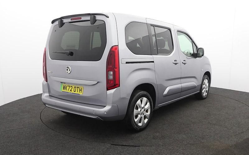 Used Vauxhall Combo 100 kW (136 HP) 2022 Grey MPV