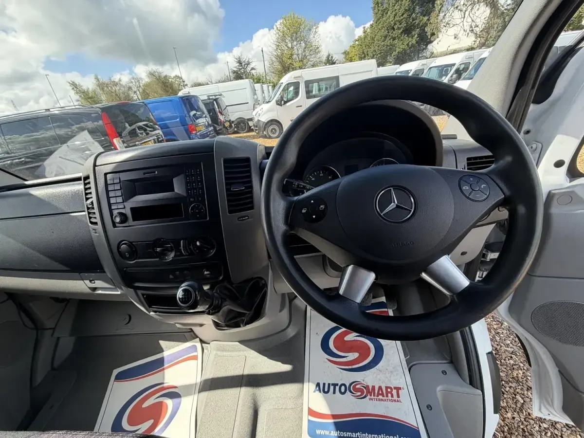 Usado Mercedes Sprinter 129 HP (94 kW) 2016 Branco Van