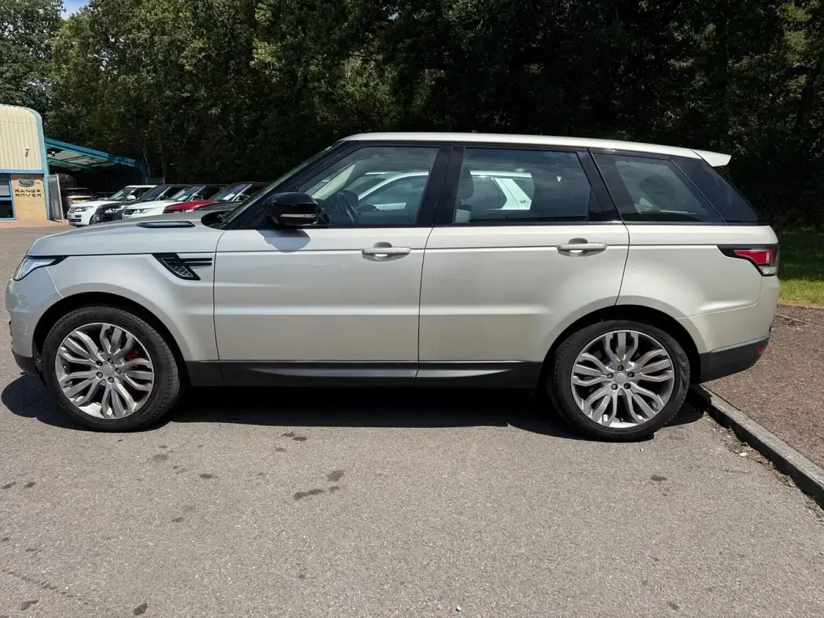Used Land Rover Range Rover Autobiography Dynamic 339 HP (249 kW) 2014 Gold SUV