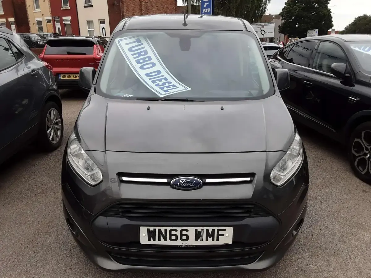 Used Ford Transit Connect Limited 120 HP (88 kW) 2016 Grey MPV