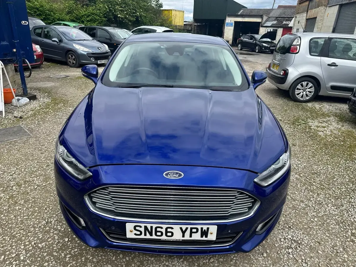 Used Ford Mondeo Titanium 150 HP (110 kW) 2016 Blue Hatchback