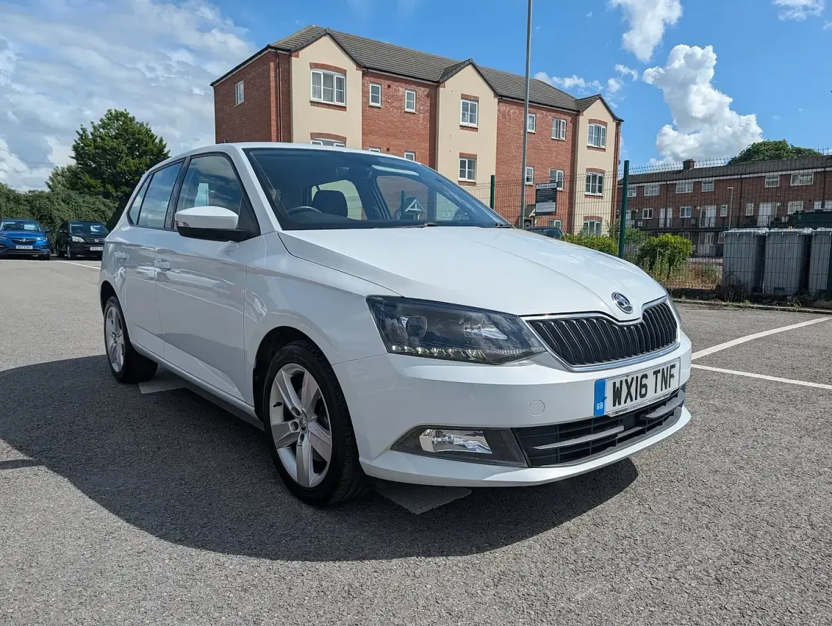 Used Skoda Fabia SE L 110 HP (80 kW) 2016 White Hatchback