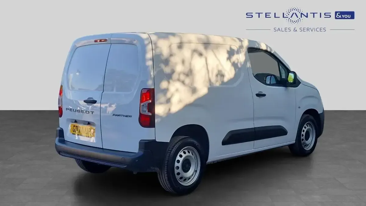 Second-hand Peugeot Partner S 101 CP (74 kW) 2025 Alb Monovolum
