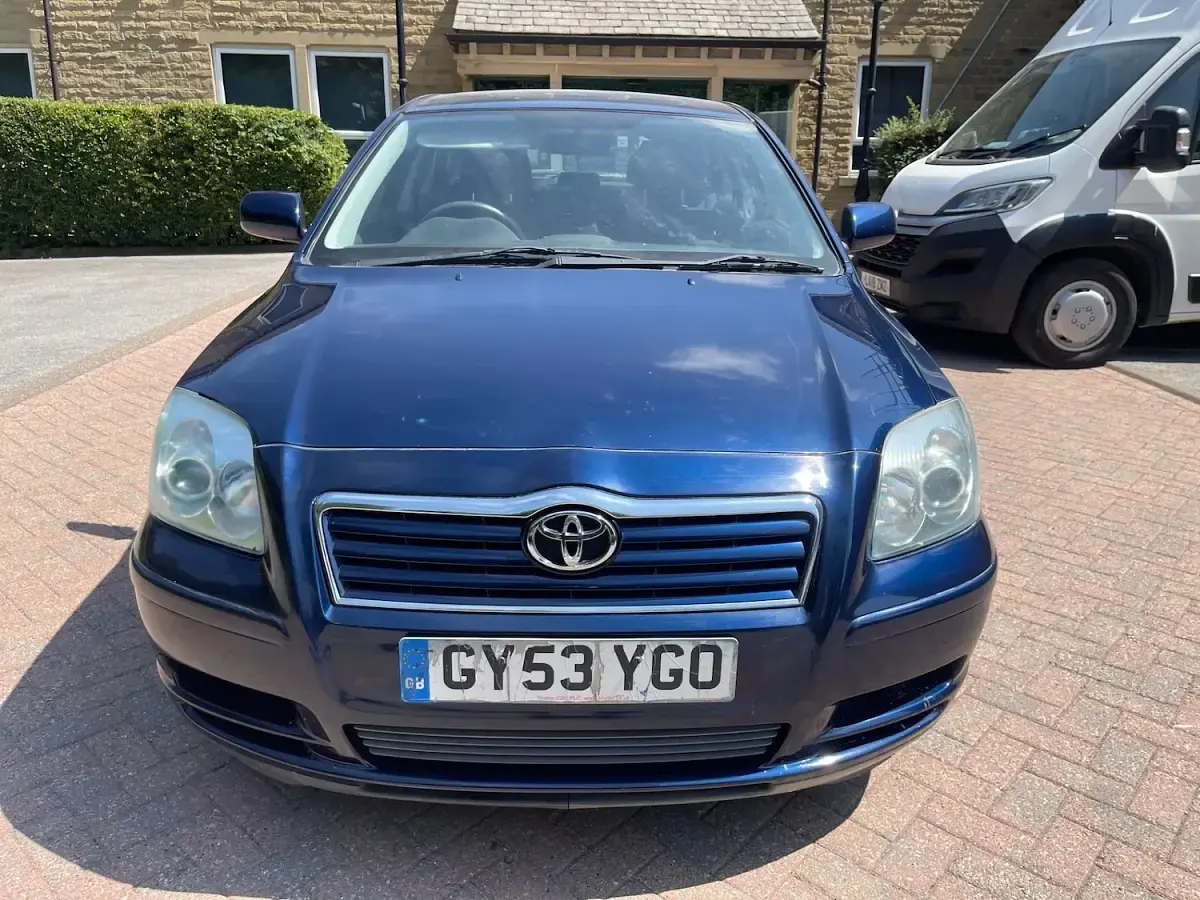 Used Toyota Avensis T3 110 HP (80 kW) 2003 Blue Hatchback