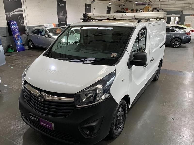 Used Vauxhall Vivaro S 2017 White