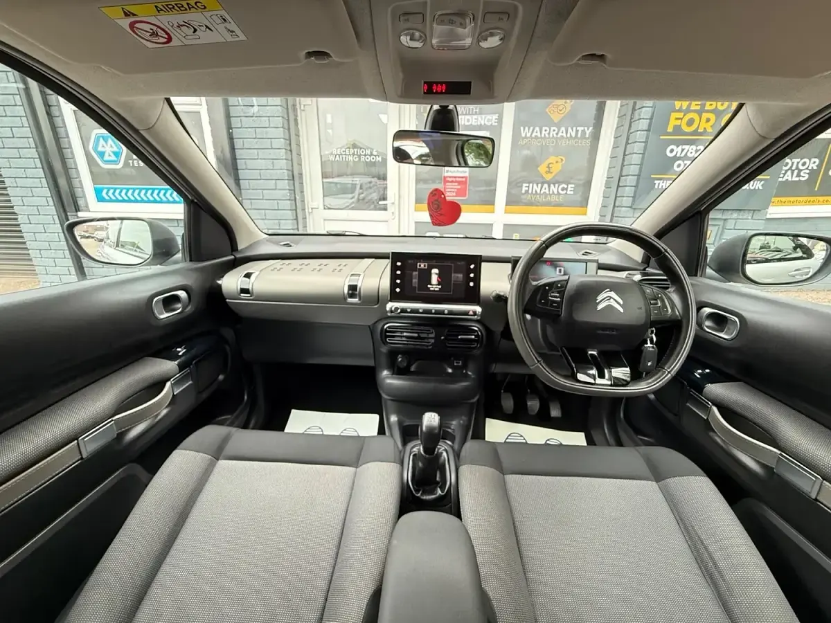 Used Citroën C4 Cactus Flair 82 HP (60 kW) 2017 Silver Hatchback