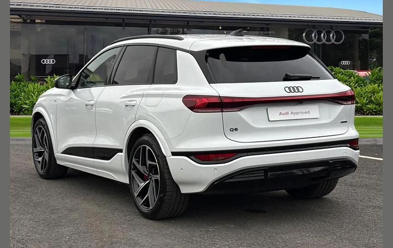 New Audi Q6 e-tron Advanced 284 kW (387 HP) 2025 White SUV