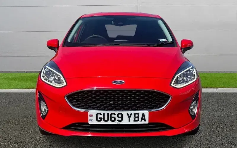 Usado Ford Fiesta Trend 86 HP (63 kW) 2019 Vermelho Citadino
