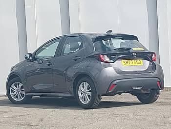 Używany Mazda 2 116 KM (85 kW) 2023 Szary Hatchback