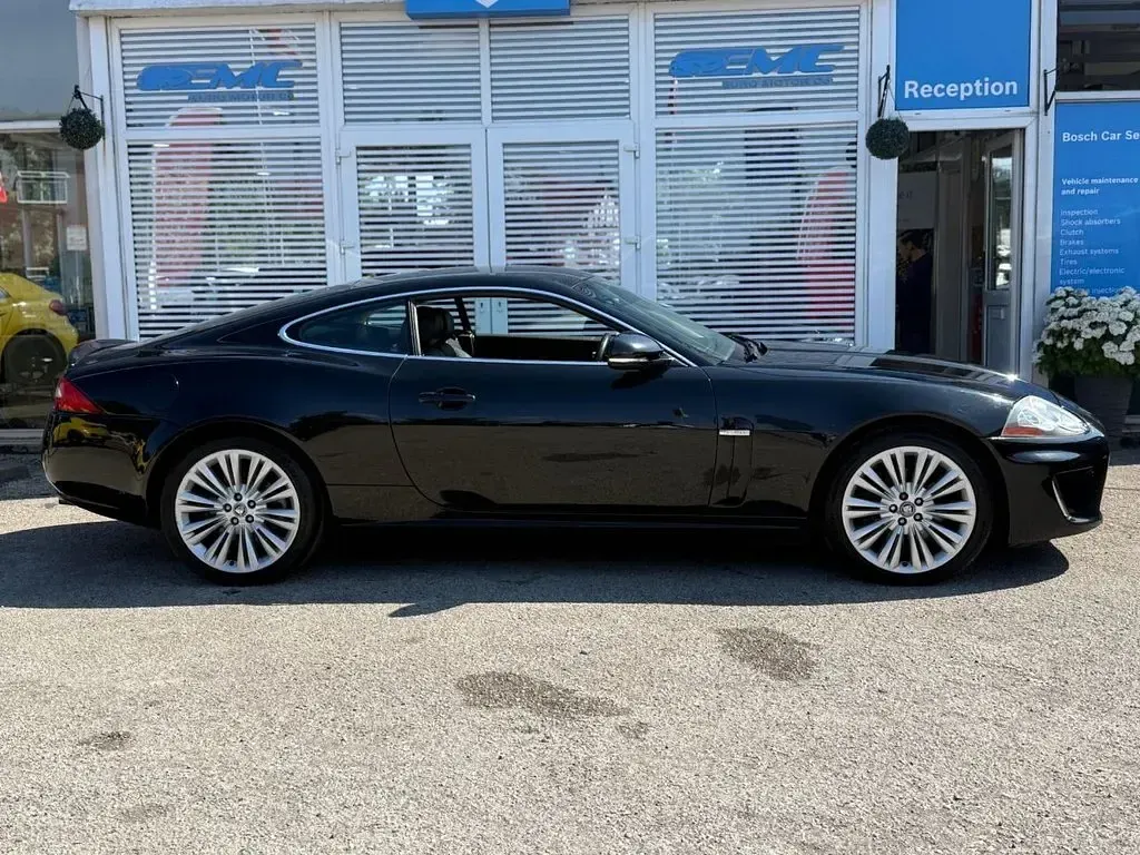 Used Jaguar XK 387 HP (284 kW) 2011 Black Coupe