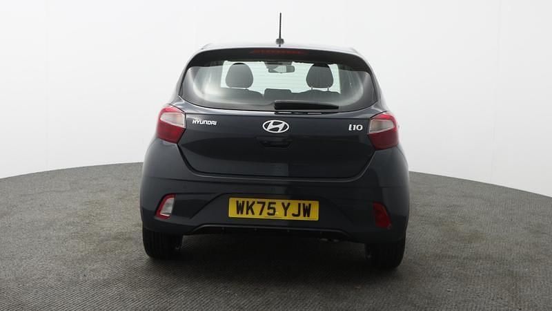 Używany Hyundai i10 Advanced 63 KM (46 kW) 2025 Szary Hatchback