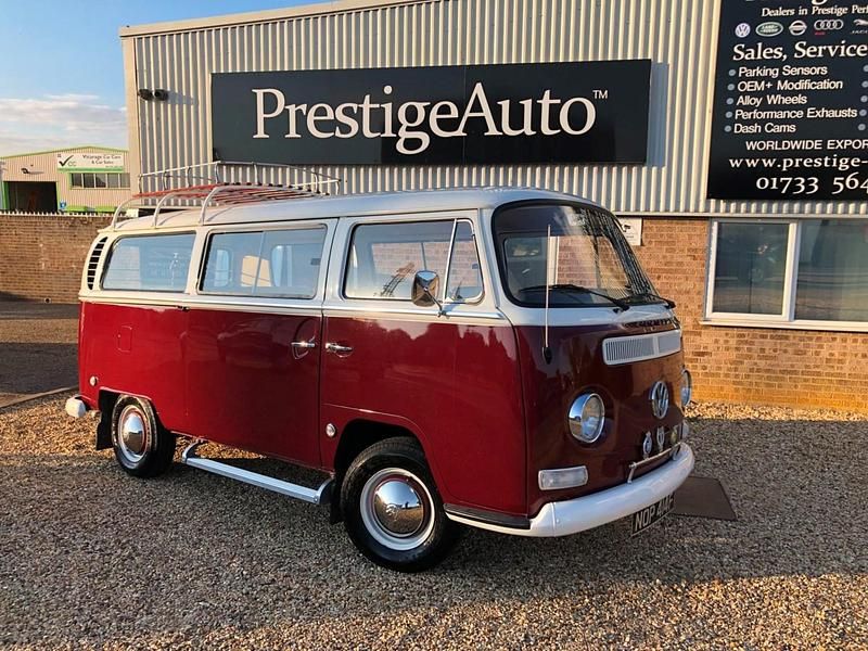 Used VW Transporter Classicline 1968 Red over white Van