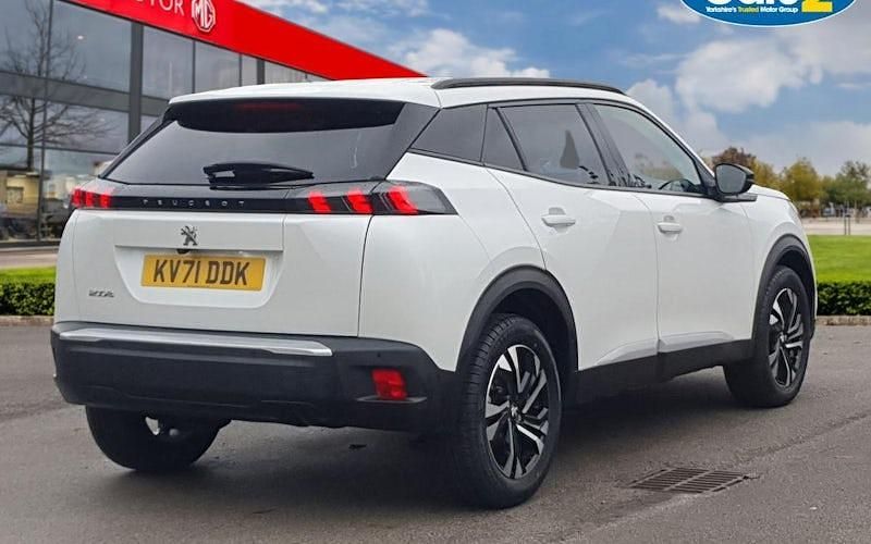 Used Peugeot 2008 Allure Premium 101 HP (74 kW) 2022 White SUV