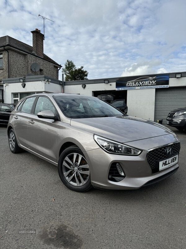 White Used 2017 Hyundai i30 SE Hatchback | £7,345 (Expensive) - Image 1/4