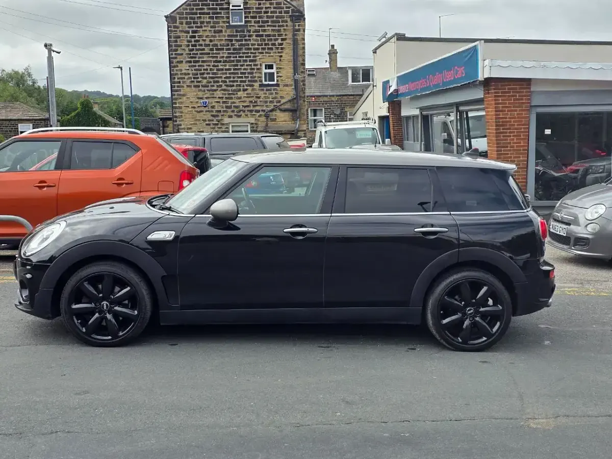 Used Mini Cooper Clubman 2018 Black Estate
