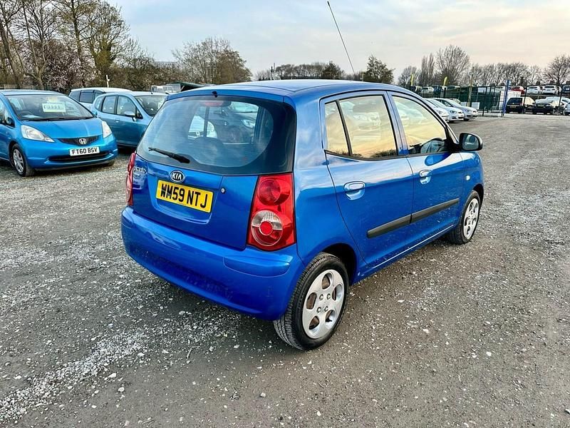 Used Kia Picanto 64 HP (47 kW) 2010 Blue Hatchback