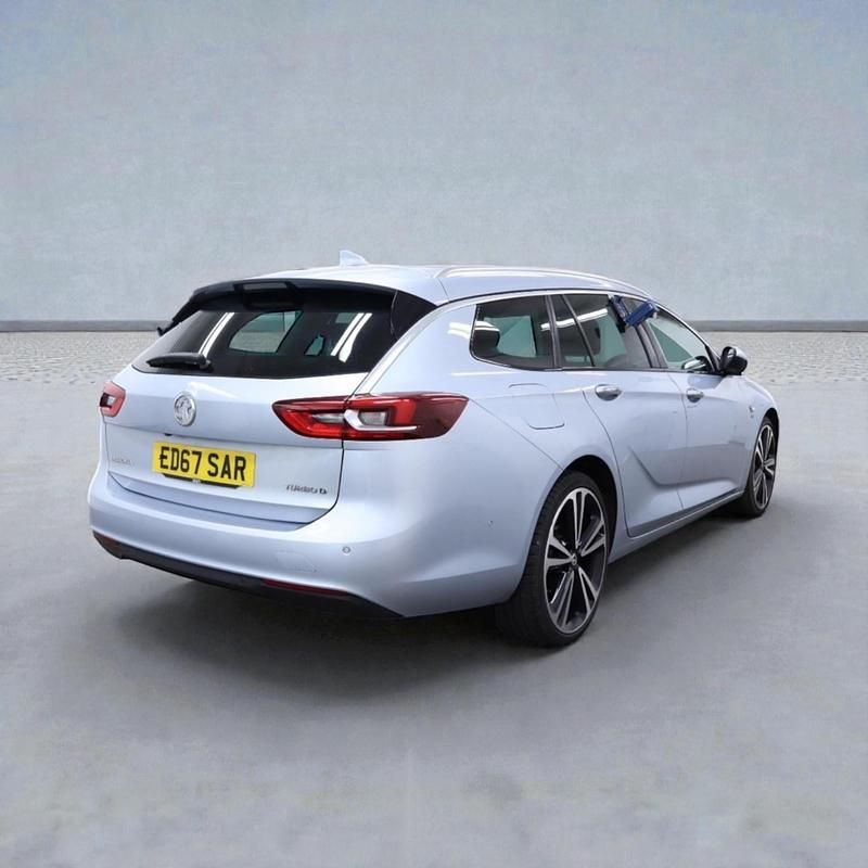 Used Vauxhall Insignia Elite 170 HP (125 kW) 2017 Silver Estate