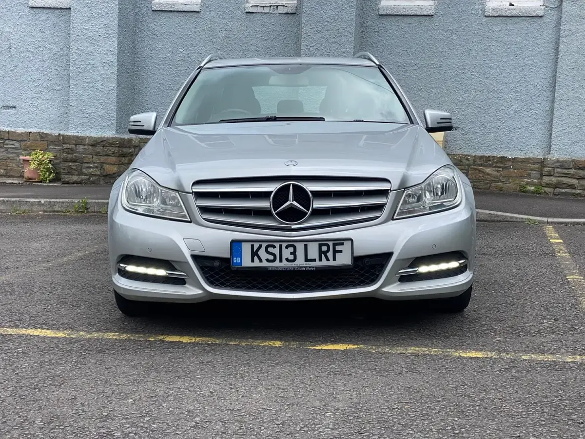 Used Mercedes C200 Executive 2013 Silver Estate