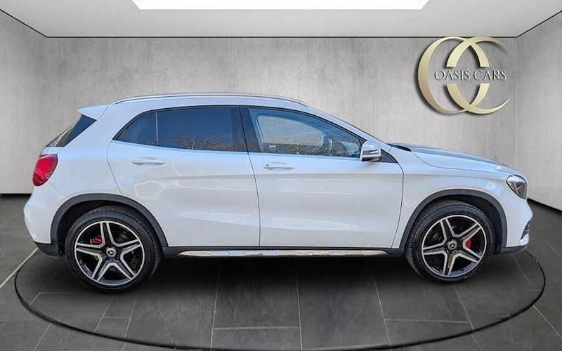 Used Mercedes GLA200 AMG line 156 HP (114 kW) 2018 White SUV