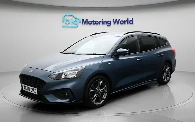 Gebraucht Ford Focus ST-Line 120 PS (88 kW) 2020 Blau Kombi